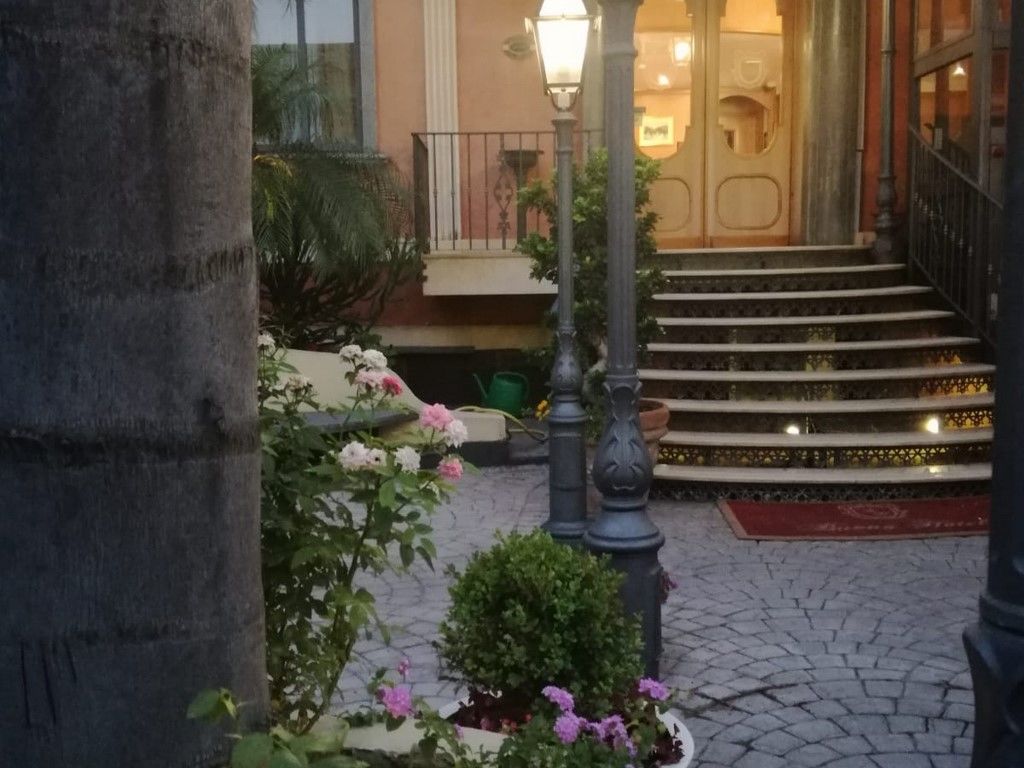 Buono B&B Napoli Ngoại thất bức ảnh